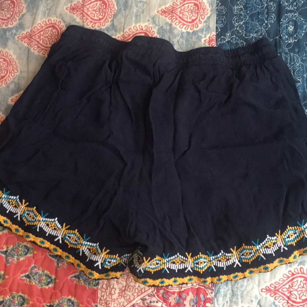 Shorts - Picture 2 of 2